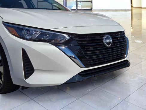 Certified 2024 Nissan Sentra SV w/ SV Premium Package FWD image 2