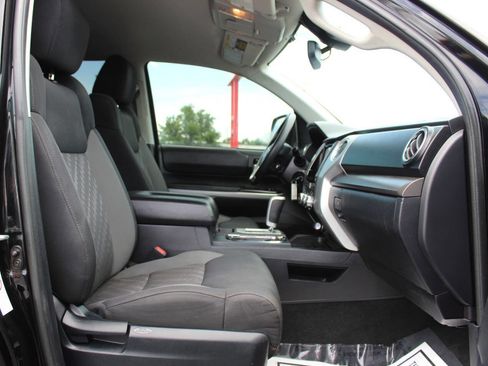 Used 2018 Toyota Tundra SR5 image 9