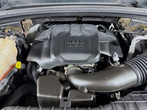 Used 2021 Jeep Grand Cherokee L Summit w/ Advanced Protech Group IV AWD/4WD image 37