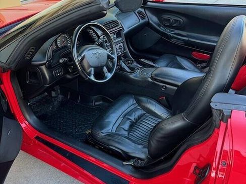 Used 1999 Chevrolet Corvette Convertible w/ Performance Handling Pkg image 5