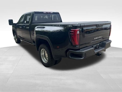 Used 2024 GMC Sierra 3500 Denali Ultimate AWD/4WD image 7