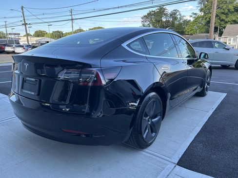 Used 2019 Tesla Model 3 Mid Range image 9