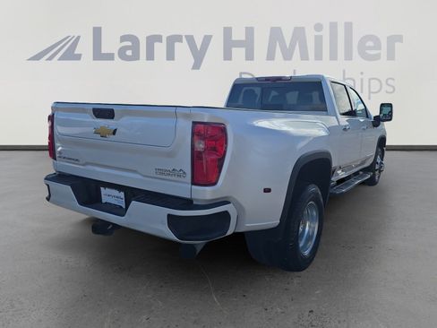 Used 2024 Chevrolet Silverado 3500 High Country w/ High Country Premium Package image 5