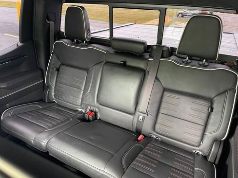 Used 2022 GMC Sierra 1500 AT4X image 18