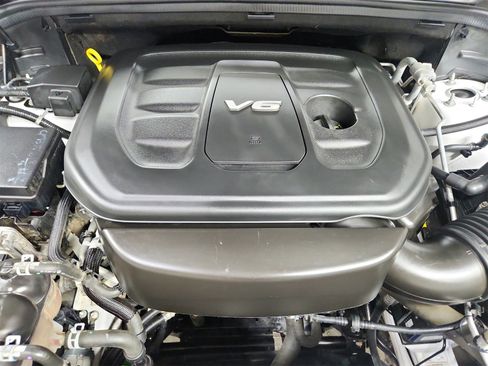 Used 2018 Jeep Grand Cherokee Limited image 17