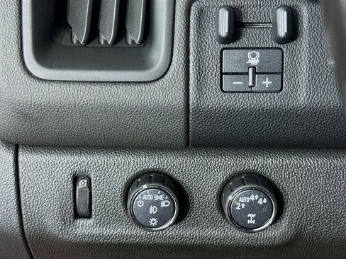 Used 2019 Chevrolet Colorado LT w/ LT Convenience Package AWD/4WD image 14