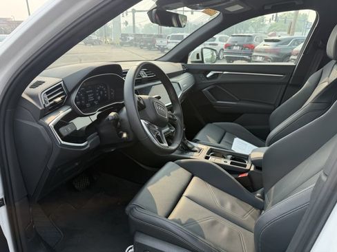 Used 2025 Audi Q3 2.0T Premium w/ Convenience Package AWD/4WD image 5