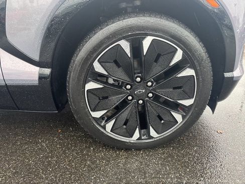 Used 2024 Chevrolet Blazer EV RS image 12