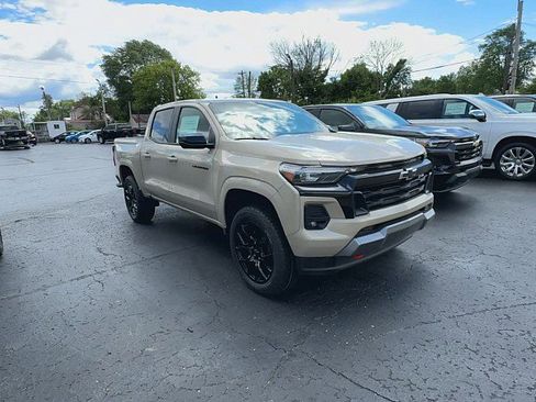 Certified 2024 Chevrolet Colorado Z71 w/ LPO, Dark Essentials Package image 7