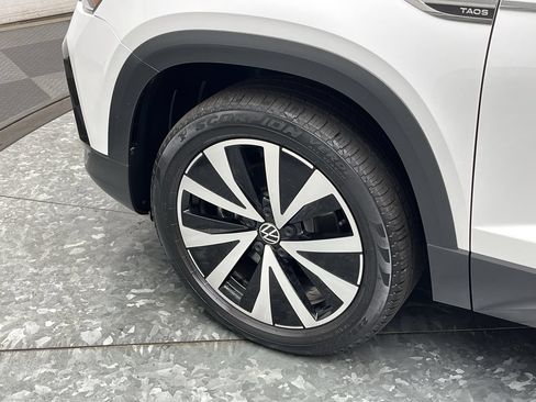 Used 2022 Volkswagen Taos SE AWD/4WD image 30