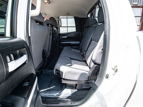 Used 2018 Toyota Tundra SR5 RWD image 32