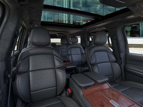 New 2026 Lincoln Navigator L Black Label AWD/4WD image 10