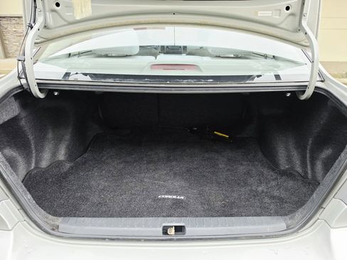 Used 2004 Toyota Corolla LE FWD image 18