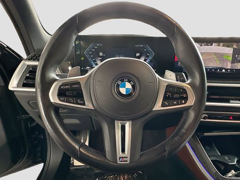 Used 2024 BMW X5 M60i image 11