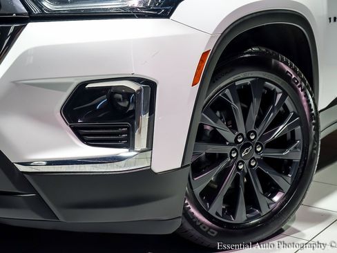 Used 2022 Chevrolet Traverse RS image 5