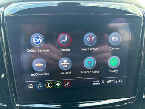 Used 2023 Chevrolet Traverse LT FWD image 20