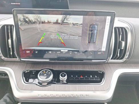 New 2026 Ford Expedition Platinum w/ Platinum Ultimate Package image 11