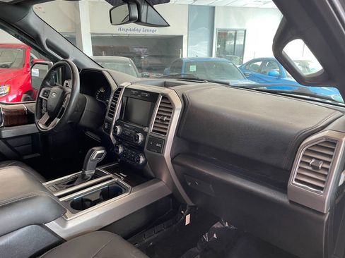 Used 2015 Ford F150 Platinum w/ Equipment Group 701A Luxury image 32