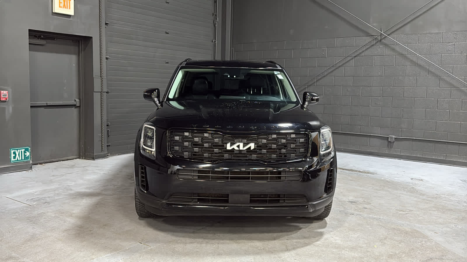 Used 2022 Kia Telluride EX w/ EX Premium Package AWD/4WD image 2