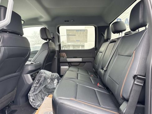 New 2026 Ford F250 Lariat w/ FX4 Off-Road Package image 11