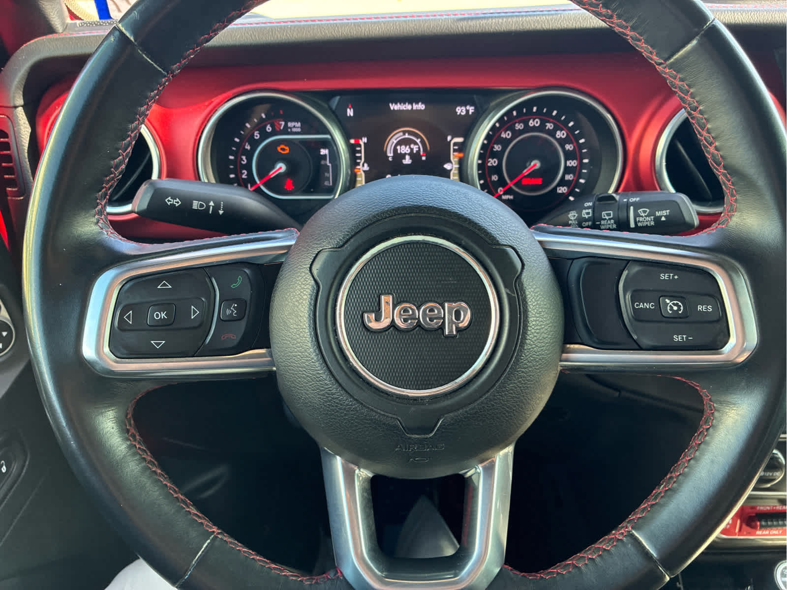 Used 2018 Jeep Wrangler Unlimited Rubicon AWD/4WD image 12