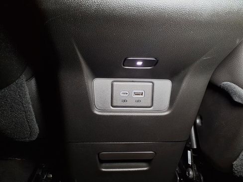 Certified 2025 Cadillac XT6 Luxury image 21