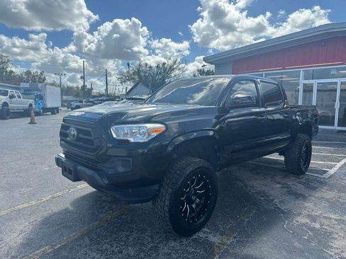 Used 2020 Toyota Tacoma SR w/ SR Convenience Package image 3