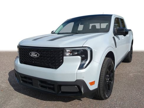 Used 2025 Ford Maverick Lariat w/ Black Appearance Package image 1