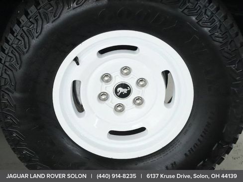 Used 2025 Ford Bronco Heritage Edition AWD/4WD image 40