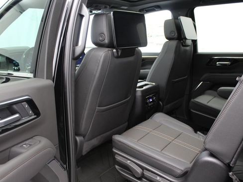 New 2026 Chevrolet Suburban High Country AWD/4WD image 27
