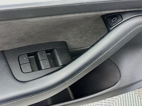 Used 2021 Tesla Model 3 Long Range image 15