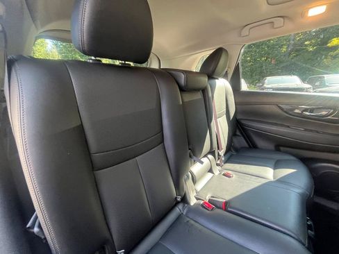 Used 2018 Nissan Rogue SL w/ Premium Package FWD image 42