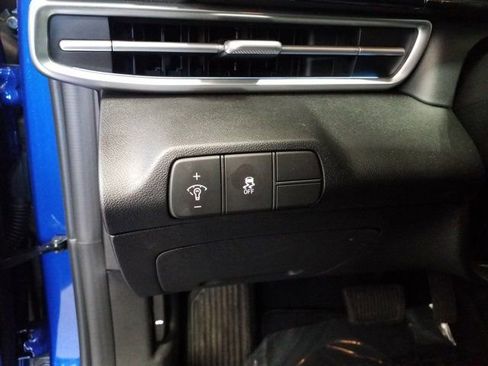 Certified 2025 Hyundai Elantra SEL w/ Cargo Package image 10