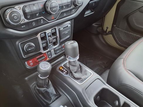 New 2026 Jeep Wrangler Unlimited Rubicon w/ Steel Bumper Group image 15