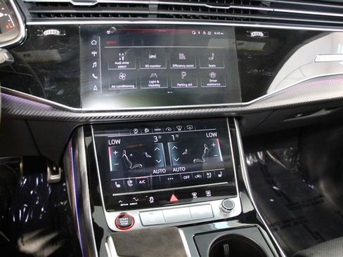 Used 2022 Audi RS Q8 w/ Carbon Optic Package image 27