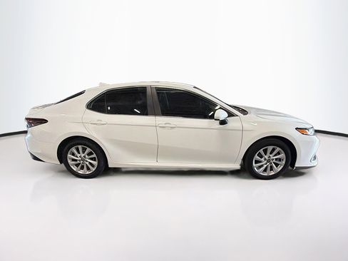 Used 2021 Toyota Camry LE FWD image 10
