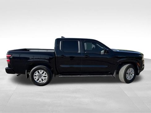 Certified 2024 Nissan Frontier SV w/ SV Convenience Package RWD image 9