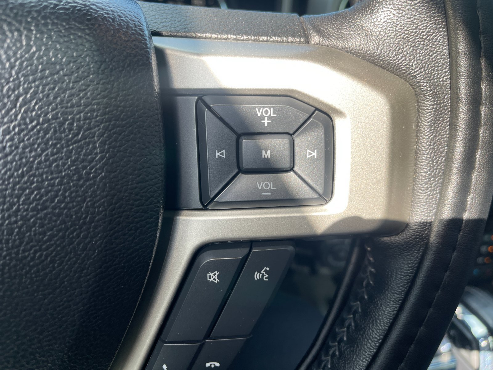 Used 2018 Ford F150 Lariat AWD/4WD image 29
