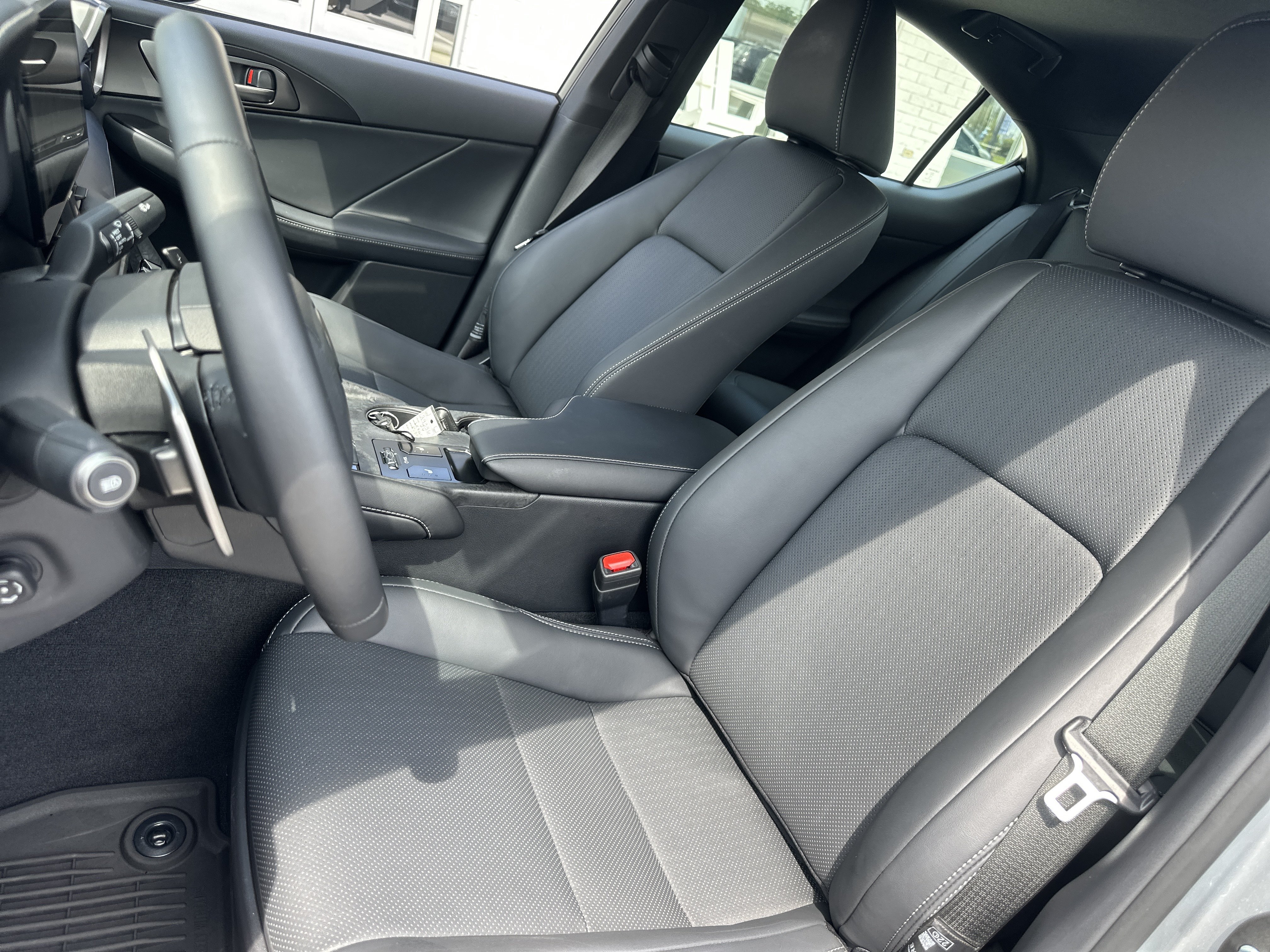 Used 2026 Lexus IS 350 F Sport RWD image 10