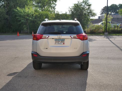 Used 2015 Toyota RAV4 XLE FWD image 6