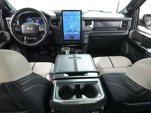 Used 2022 Ford F150 Lightning Platinum image 11