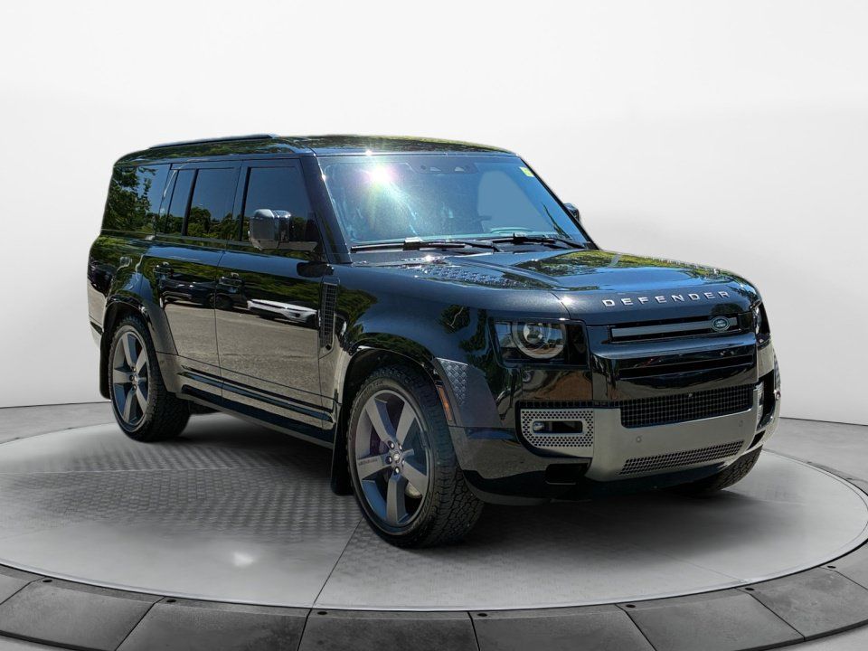 Certified 2024 Land Rover Defender 130 Outbound AWD/4WD image 3