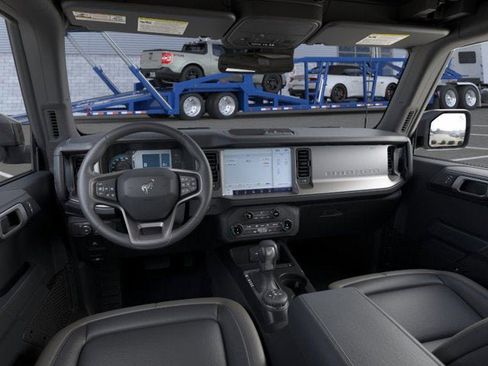 New 2025 Ford Bronco Outer Banks image 9