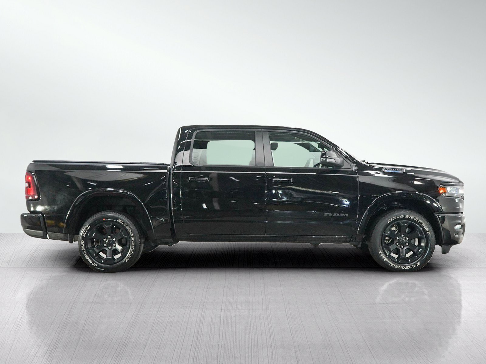 Used 2025 RAM 1500 Big Horn AWD/4WD image 7
