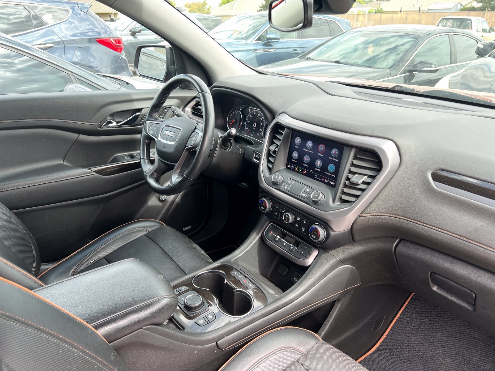 Used 2022 GMC Acadia AT4 w/ Technology Package AWD/4WD image 36