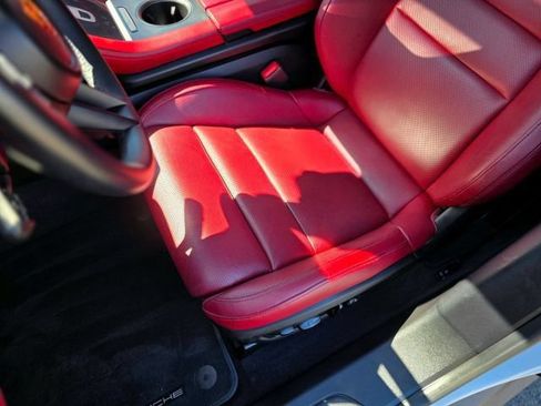 Used 2021 Porsche Taycan RWD image 31