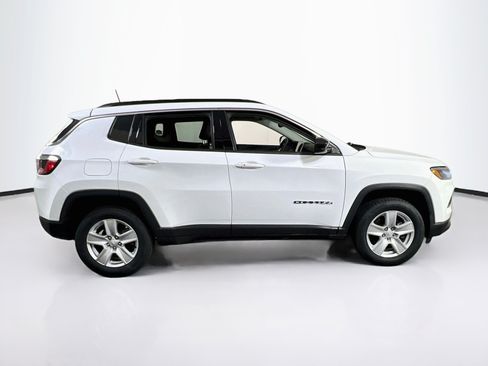 Used 2022 Jeep Compass Latitude AWD/4WD image 4