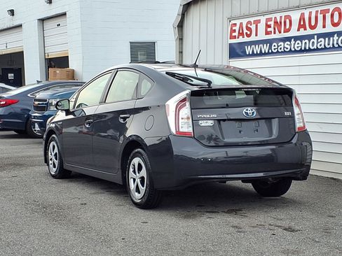 Used 2013 Toyota Prius Three FWD image 3