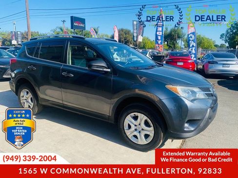 Used 2015 Toyota RAV4 LE FWD image 14