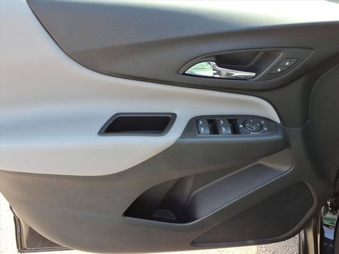 Used 2023 Chevrolet Equinox LS w/ Driver Confidence II Package image 15